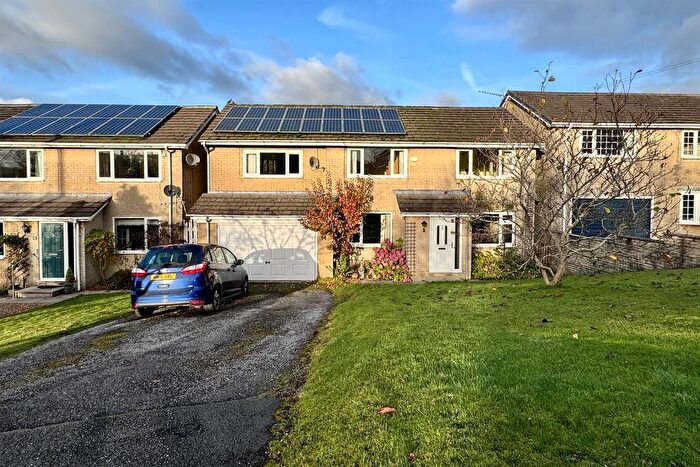 5 Bedroom Detached House For Sale In Springmeadow, Charlesworth, Glossop, SK13