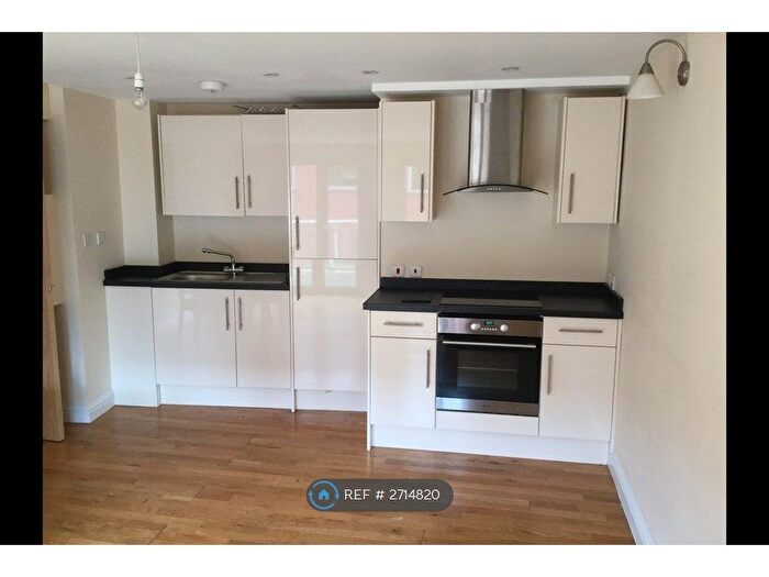 1 Bedroom Flat To Rent In High Street., Slough, SL1