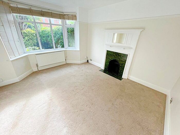 2 Bedroom Flat To Rent In Bournemouth, BH3