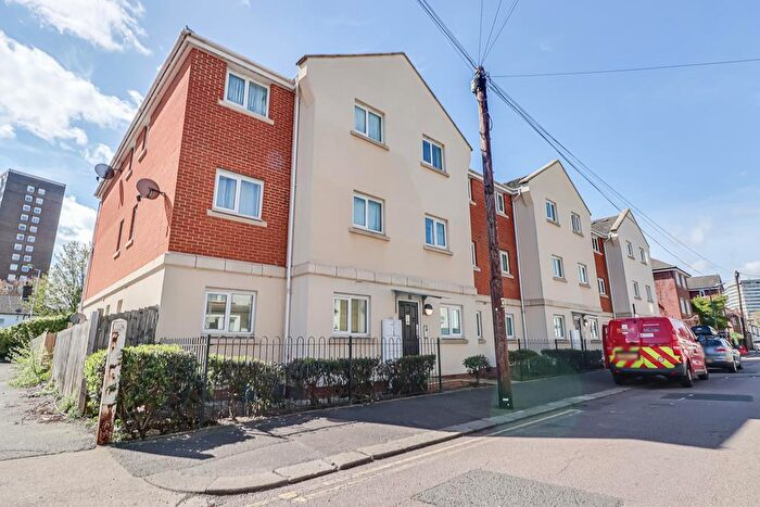 2 Bedroom Flat For Sale In Royal Court, Guildford Road, Southend-on-Sea, SS2