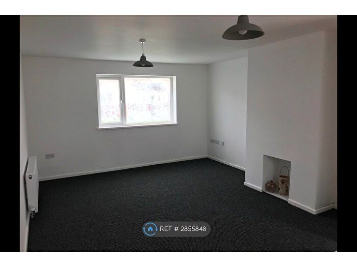 3 Bedroom Terraced House To Rent In Greenwood Walk, Askern, Doncaster, DN6