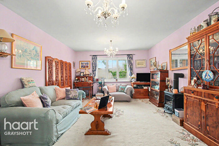 3 Bedroom Semi-Detached House For Sale In London Road, Hindhead, GU26