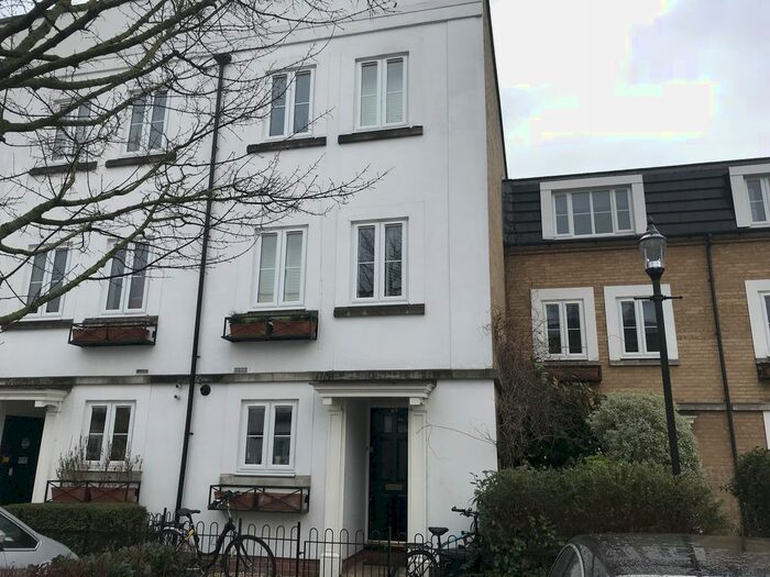 4 Bedroom Town House To Rent In Goddard Place, London N19