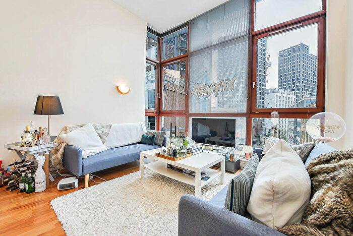 1 Bedroom Flat To Rent In Naylor Building West, Commercial Road, London, E1