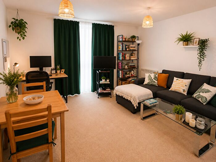 1 Bedroom Flat To Rent In Chimney Steps, Bristol, BS2