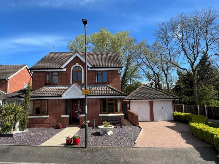 4 Bedroom Detached House To Rent In Broadway Park Close, Derby, DE22