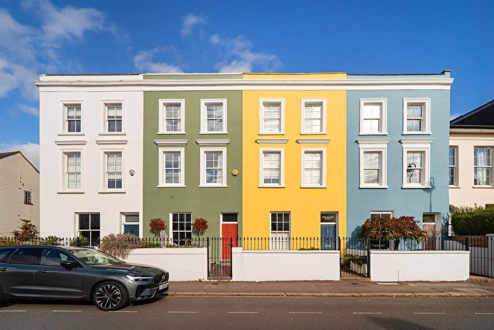 3 Bedroom Terraced House For Sale In Warwick Road, Ealing, W5