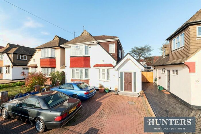 4 Bedroom Link Detached House To Rent In Portland Avenue, New Malden, KT3