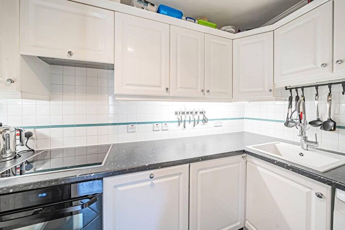 2 Bedroom Flat For Sale In Medway Street, Westminster, London, SW1P