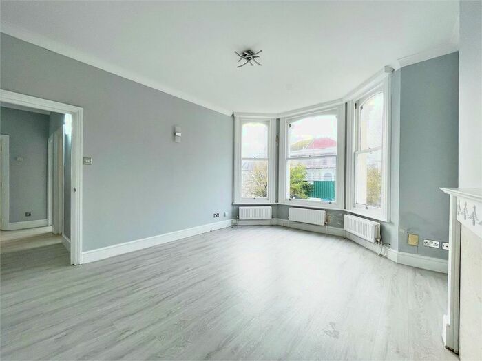 2 Bedroom Flat To Rent In Westbourne Villas, Hove, BN3