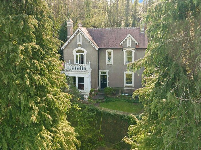 3 Bedroom Detached House For Sale In Staunton Road, Monmouth, NP25