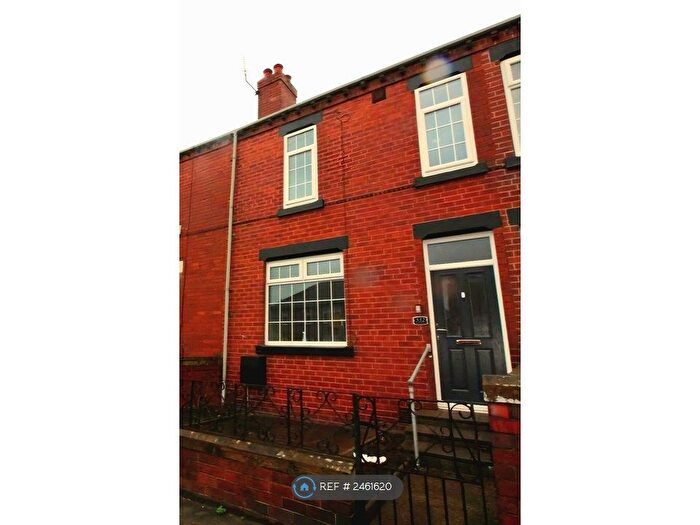 3 Bedroom Terraced House To Rent In Leeds Road, Wakefield, WF1