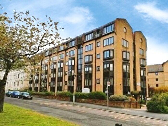 1 Bedroom Flat To Rent In Court Place, Castle Hill Avenue, Folkestone, CT20