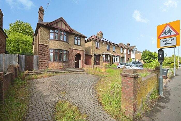 4 Bedroom Detached House For Sale In Park Road, Ware, SG12