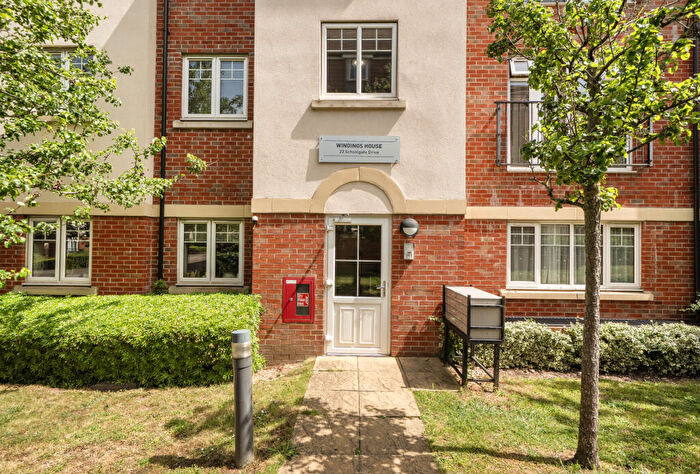 1 Bedroom Apartment For Sale In Windings House, Schoolgate Drive, Morden, Surrey, SM4