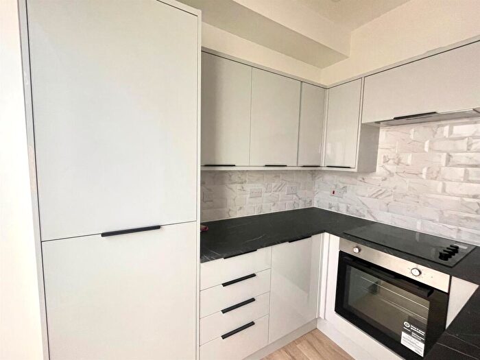 3 Bedroom End Of Terrace House For Sale In Nantgarw Road, Caerphilly, CF83