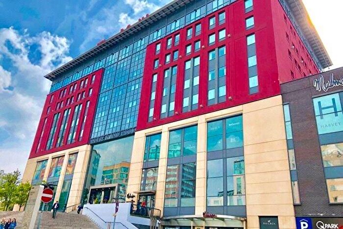 3 Bedroom Flat To Rent In The Mailbox, Wharfside Street, Birmingham, West Midlands, B1