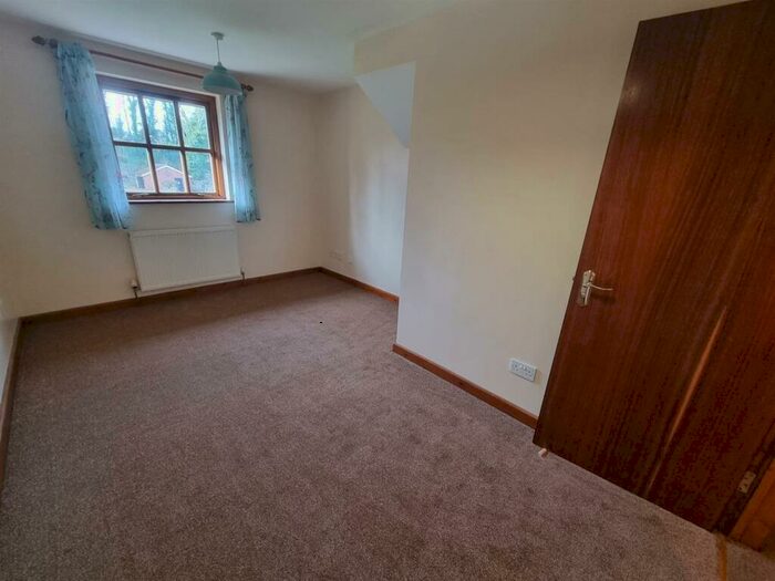 2 Bedroom Cottage To Rent In Lucks Hill, West Malling, ME19