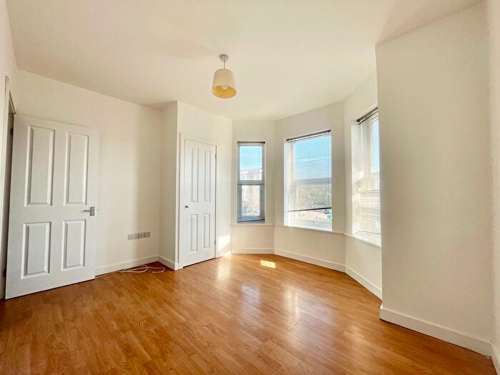 2 Bedroom Flat To Rent In Winchester Road, Southampton, SO16