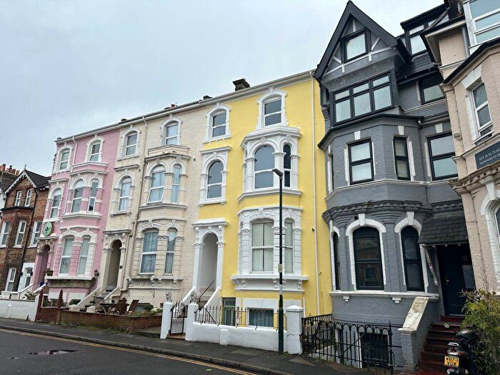 2 Bedroom Flat To Rent In St Michaels Road, Bournemouth Town Centre, BH2