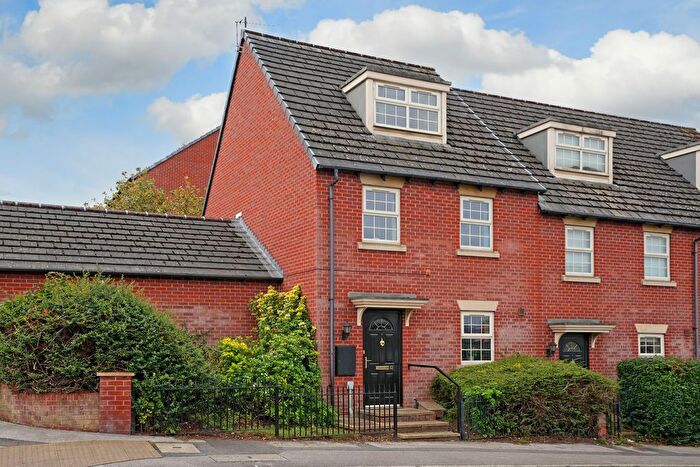 3 Bedroom Town House For Sale In Midhill Road, Heeley, Sheffield, S2