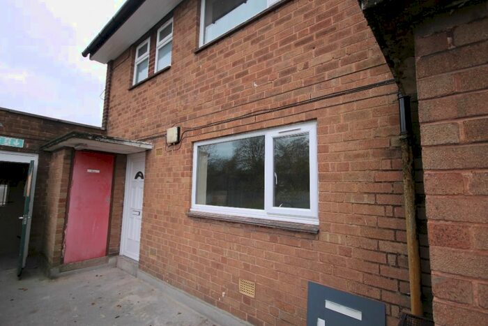 3 Bedroom Flat To Rent In Cresswell Crescent, Bloxwich WS3