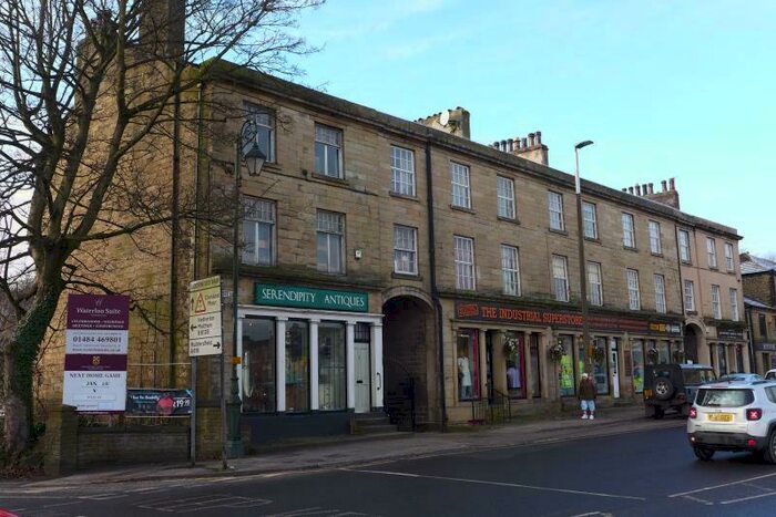 2 Bedroom Flat To Rent In Bridge Street, Lockwood, Huddersfield, HD4