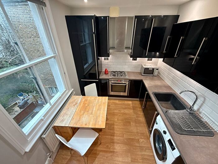 2 Bedroom Flat To Rent In Shirland Road, London, W9