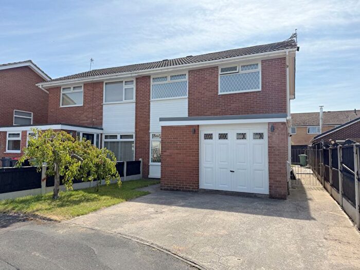 3 Bedroom Semi-Detached House For Sale In Widgeon Close, Thornton-Cleveleys, FY5