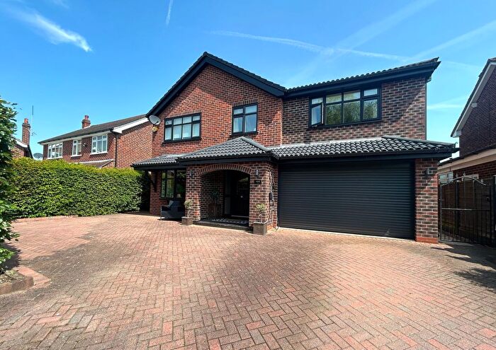 4 Bedroom Detached House For Sale In Malt Kiln Road, Plumley, WA16