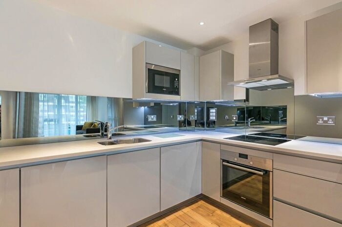 1 Bedroom Flat To Rent In Goldhawk Road, London, W12