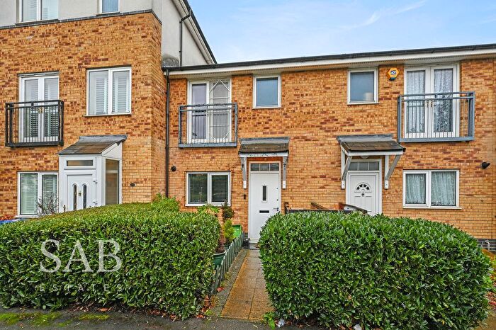 3 Bedroom Terraced House For Sale In Taywood Road, Northolt, UB5