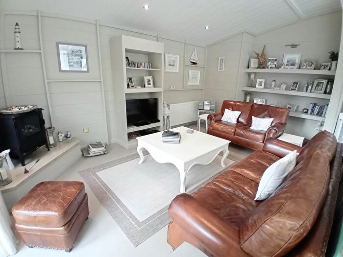 2 Bedroom Chalet For Sale In Westfield Lane, Westfield, Hastings, TN35