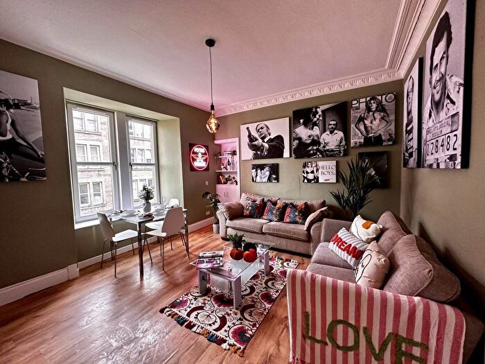 2 Bedroom Flat To Rent In Cleghorn Street, Dundee, DD2