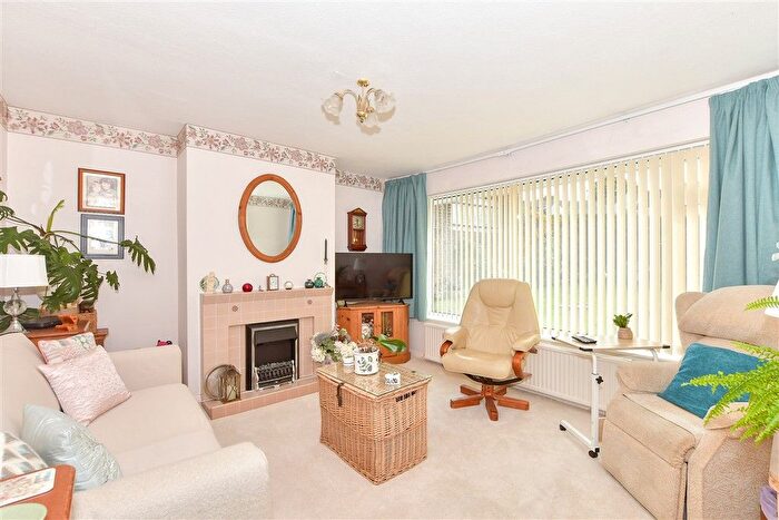 2 Bedroom Detached Bungalow For Sale In Elim Court Gardens, Crowborough, East Sussex, TN6