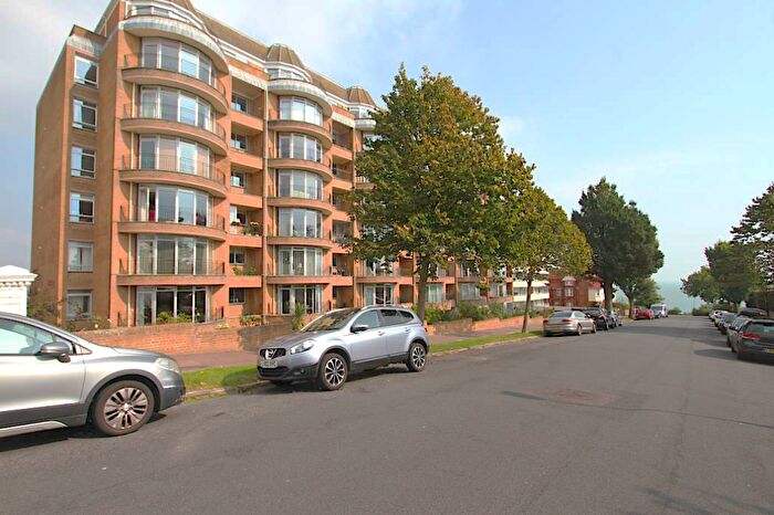 2 Bedroom Apartment For Sale In St. Johns Road, Eastbourne, BN20