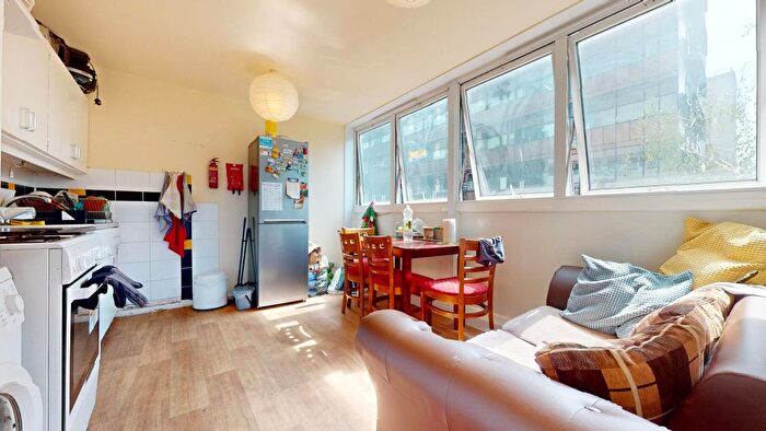3 Bedroom Flat To Rent In Clipstone Street, London, W1W