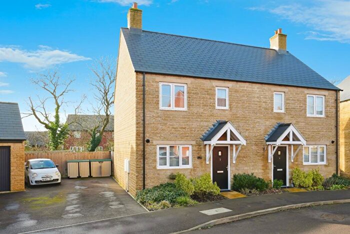 2 Bedroom Semi-Detached House For Sale In Lavender Road, Ambrosden, Bicester, OX25