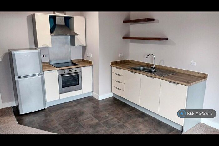 2 Bedroom Flat To Rent In Steele House, Salford, M5