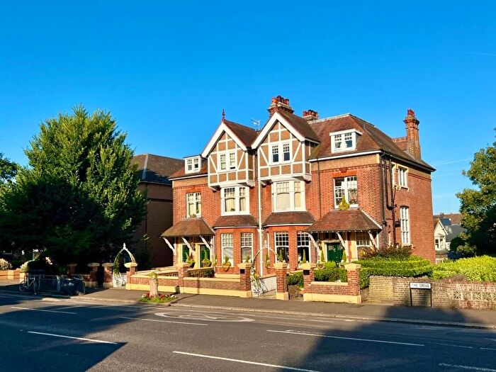 2 Bedroom Flat To Rent In The Drive, Hove, East Sussex, BN3