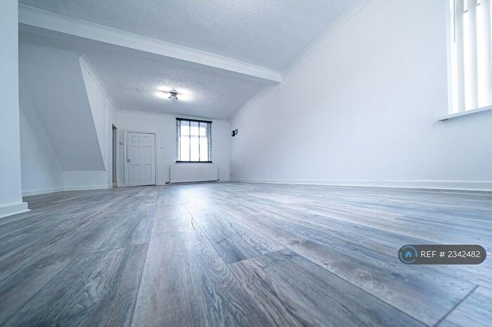 2 Bedroom End Of Terrace House To Rent In Park Street, Swinton, Manchester, M27