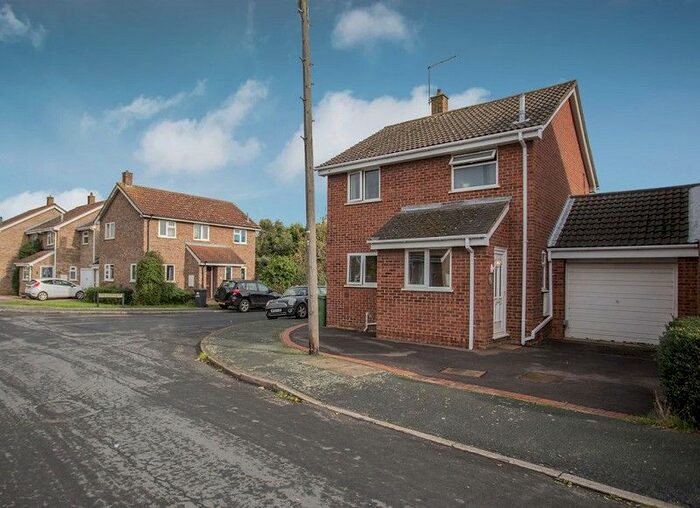 3 Bedroom Detached House For Sale In Orchard Close, Stilton, Peterborough, Cambridgeshire., PE7