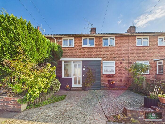 3 Bedroom Terraced House For Sale In Banks Road, Pound Hill, RH10