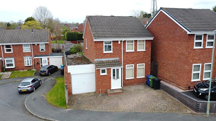 3 Bedroom Detached House For Sale In Barsham Drive, Brierley Hill, DY5