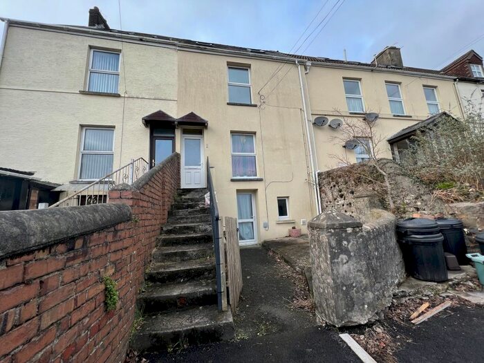 1 Bedroom Flat To Rent In Spring Gardens, Carmarthen, Carmarthenshire, SA31