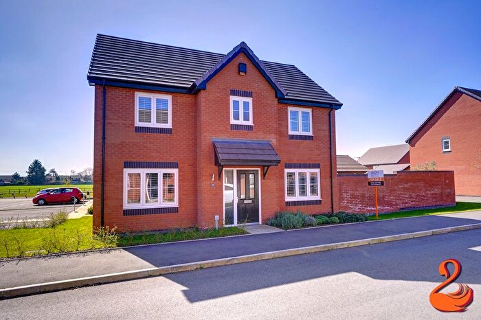 4 Bedroom Detached House For Sale In Meadow Way, Harvington, WR11