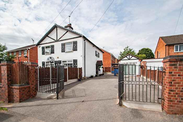 4 Bedroom Detached House For Sale In Studley Road, Greenlands, Redditch, Worcestershire, B98