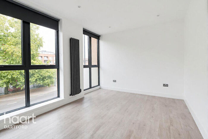 1 Bedroom Apartment For Sale In Instone Road, Dartford, DA1
