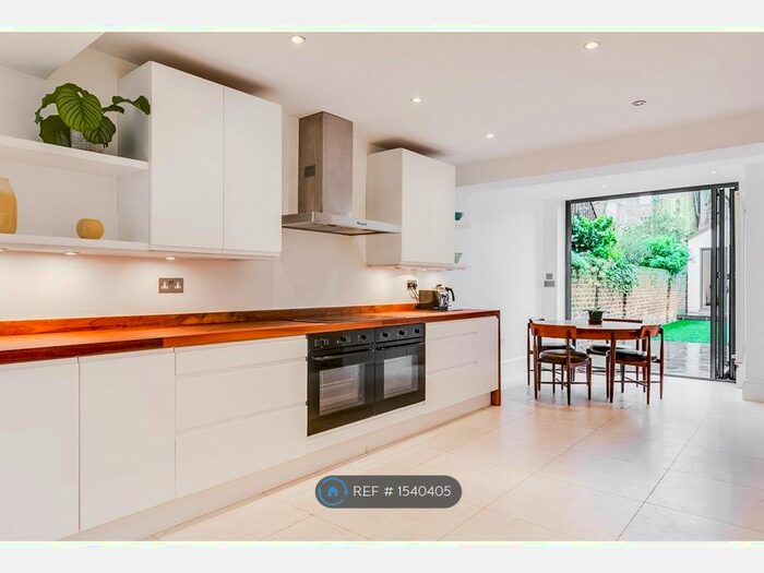 2 Bedroom Maisonette To Rent In Elizabeth Avenue, London, N1