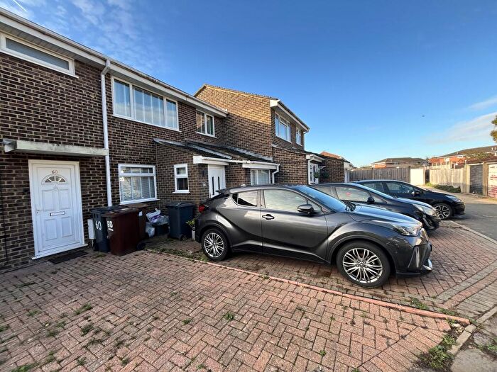 3 Bedroom Terraced House To Rent In Begonia Close, Chelmsford, CM1
